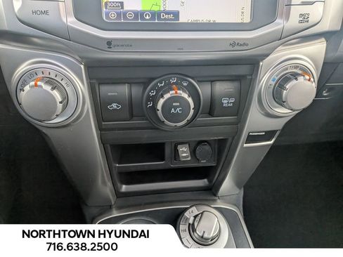 Used 2015 Toyota 4Runner SR5 Premium image 23