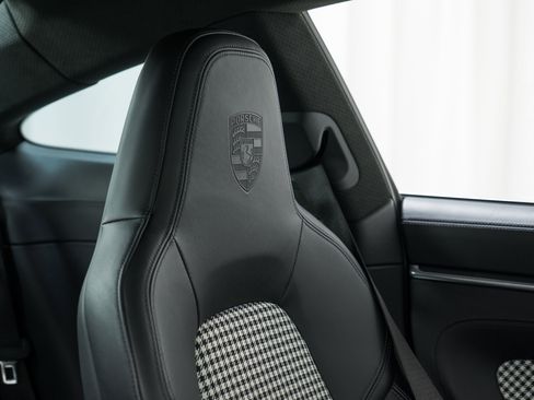 Used 2023 Porsche 911 Sport Classic RWD image 33