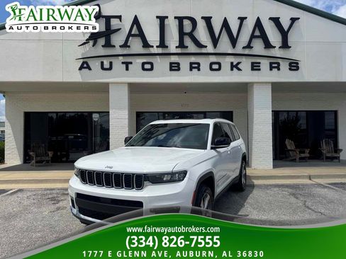 Used 2022 Jeep Grand Cherokee L Limited RWD image 1