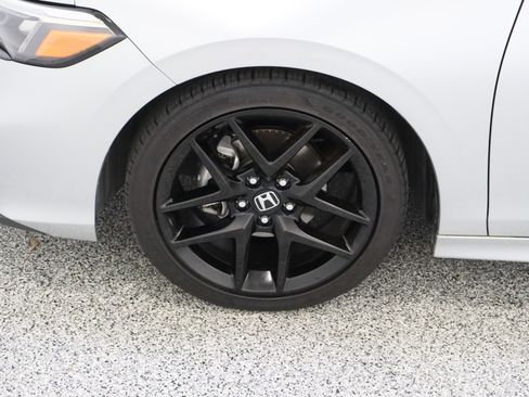 Used 2025 Honda Civic Sport image 11