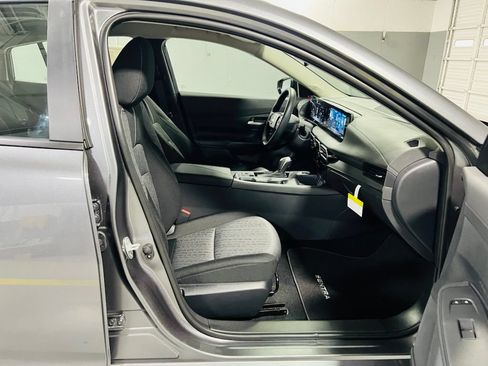 New 2027 Nissan Sentra SV FWD image 30