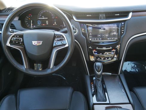Used 2019 Cadillac XTS Luxury image 15