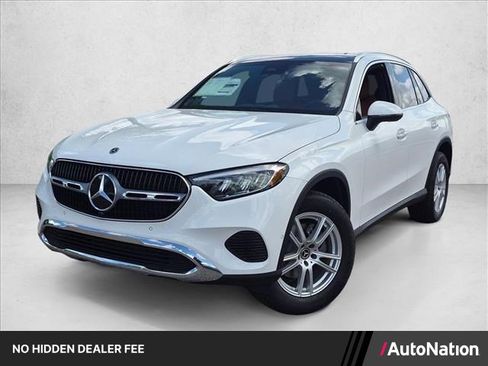 Used 2026 Mercedes-Benz GLC 300 image 1