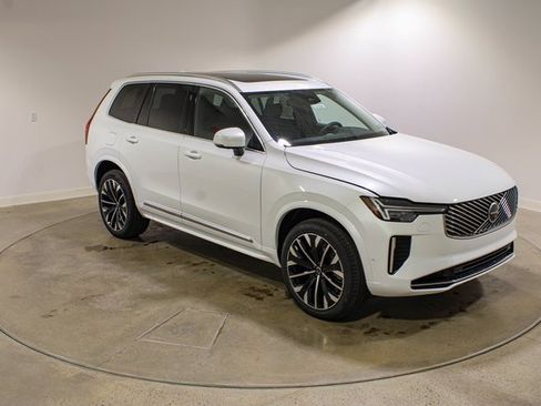 New 2025 Volvo XC90 T8 Plus w/ Protection Package Premier image 8