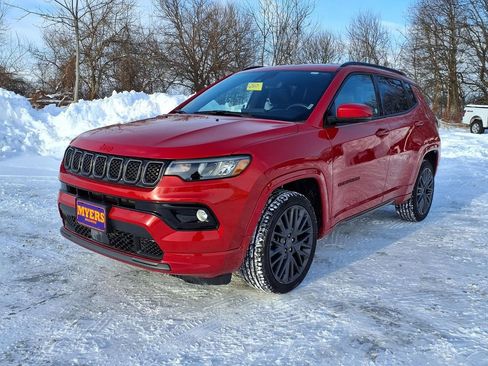 Used 2023 Jeep Compass Limited image 23