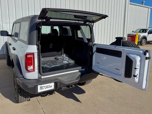 New 2025 Ford Bronco Big Bend w/ Black Diamond Package AWD/4WD image 15