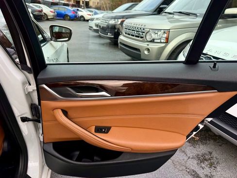 Used 2019 BMW 540i xDrive w/ Convenience Package image 30