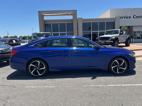 Used 2021 Honda Accord Sport image 4