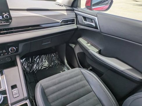Used 2024 Mitsubishi Outlander SE AWD/4WD image 17