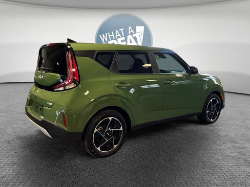 Used 2023 Kia Soul EX FWD image 3