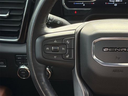 Used 2024 GMC Sierra 2500 Denali Ultimate image 9