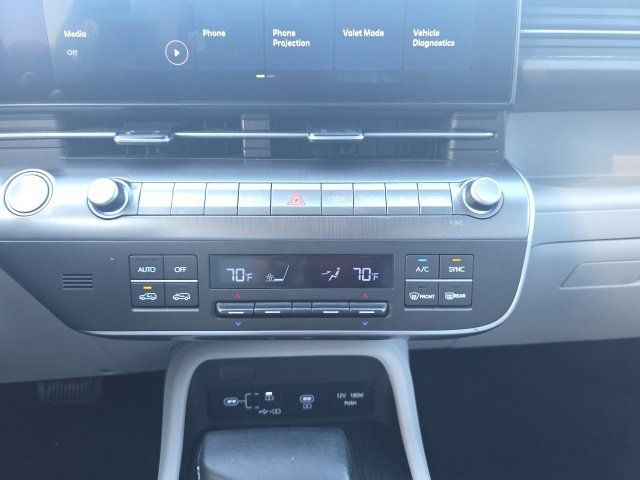 Used 2025 Hyundai Kona SEL AWD/4WD image 17