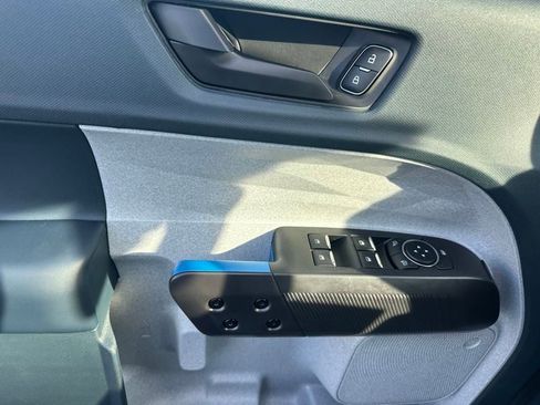 New 2025 Ford Maverick XLT w/ XLT Luxury Package image 37