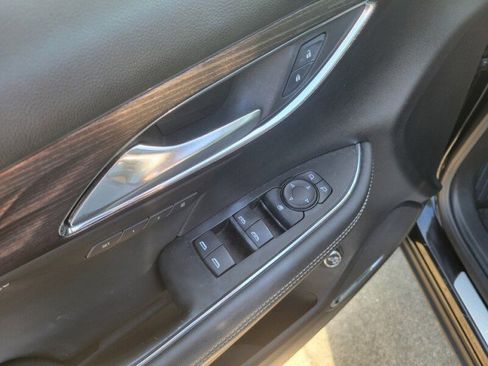 Used 2023 Buick Envision Avenir image 14