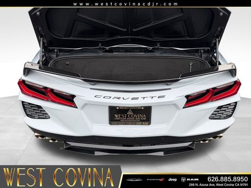 Used 2024 Chevrolet Corvette Stingray Convertible w/ Z51 Performance Package RWD image 11