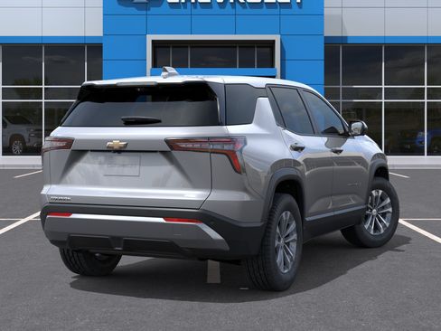 New 2026 Chevrolet Equinox LT w/ Safety and Technology Package FWD image 4