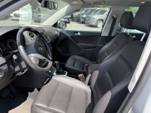 Used 2016 Volkswagen Tiguan SE FWD image 7