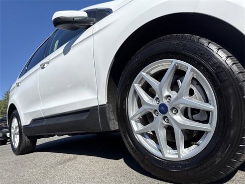 Used 2022 Ford Edge SEL w/ Convenience Package image 9