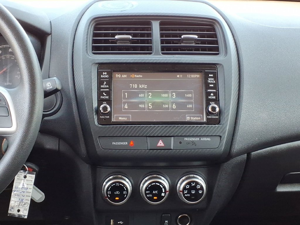 Used 2024 Mitsubishi Outlander Sport LE AWD/4WD image 17