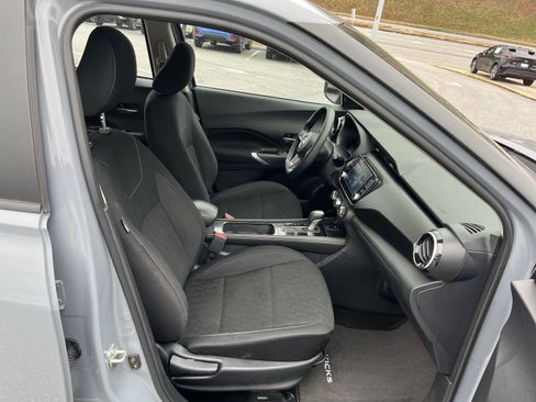 Used 2023 Nissan Kicks SV image 26