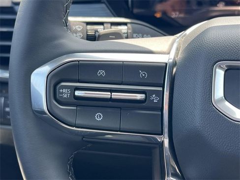 New 2025 GMC Acadia Elevation image 13