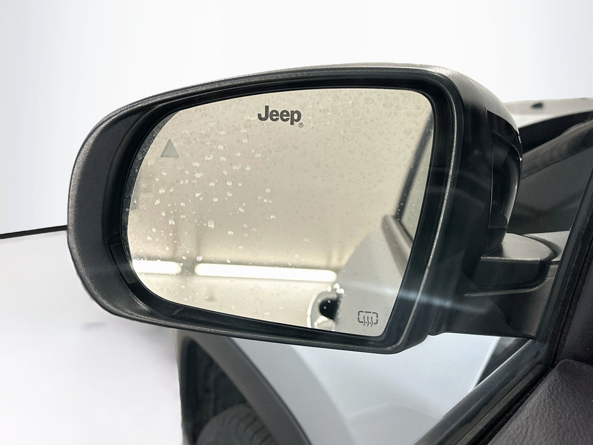 Used 2025 Jeep Compass Trailhawk AWD/4WD image 16