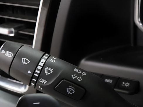 Used 2024 GMC Sierra 1500 Denali AWD/4WD image 18