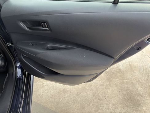 Used 2025 Toyota Corolla LE FWD image 15