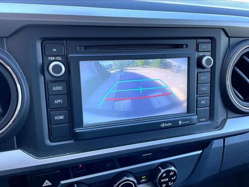 Used 2016 Toyota Tacoma SR5 w/ SR5 Appearance Package (SN) AWD/4WD image 28