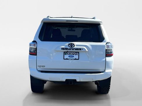 Used 2018 Toyota 4Runner SR5 image 4