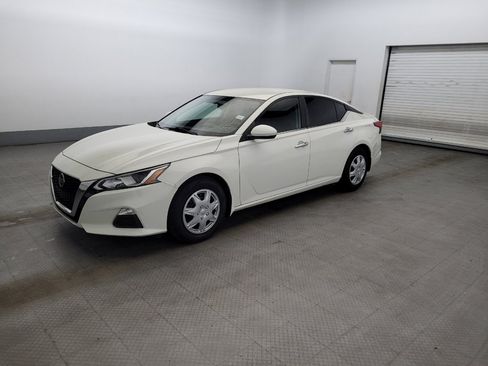 Used 2019 Nissan Altima 2.5 S FWD image 2