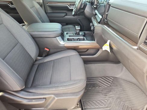 Used 2023 Chevrolet Silverado 1500 LT Trail Boss w/ LPO, Dark Essentials Package AWD/4WD image 26