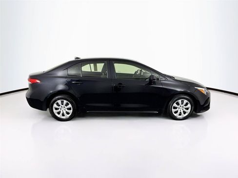 Used 2025 Toyota Corolla LE FWD image 10