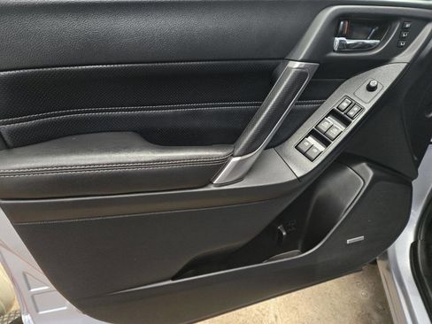Used 2017 Subaru Forester 2.5i Touring image 33