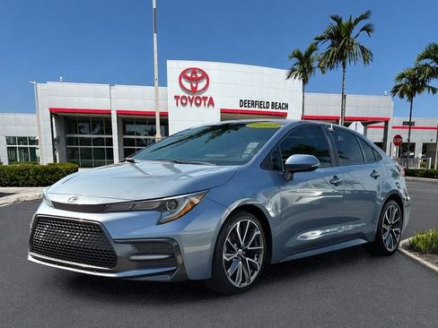 Used 2021 Toyota Corolla SE FWD image 2