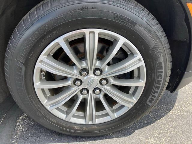 Used 2018 Cadillac XT5 Luxury w/ Driver Awareness Package AWD/4WD image 29