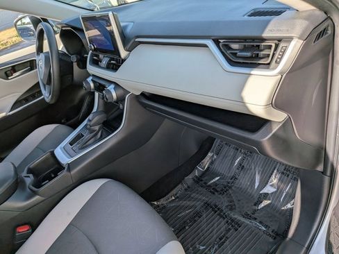 Used 2025 Toyota RAV4 XLE w/ Convenience Package image 22