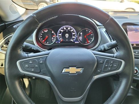 Used 2022 Chevrolet Malibu Premier image 35