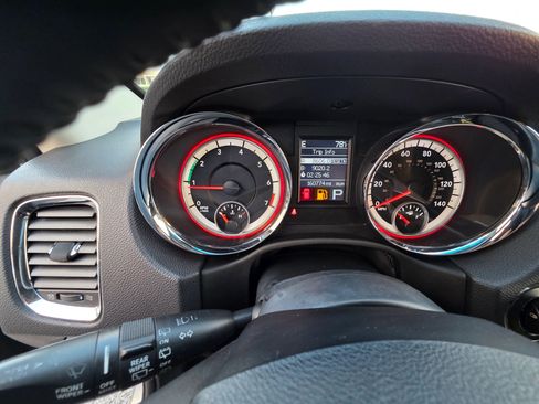 Used 2011 Dodge Durango Crew image 9