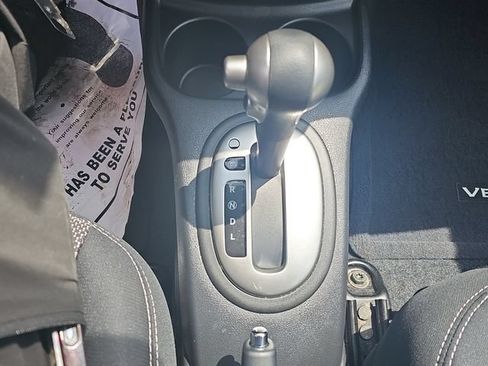 Used 2014 Nissan Versa SV FWD image 17