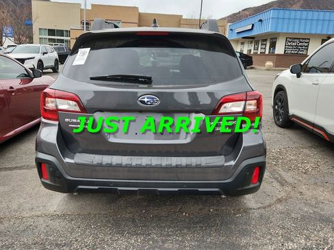 Used 2018 Subaru Outback 3.6R Limited image 4