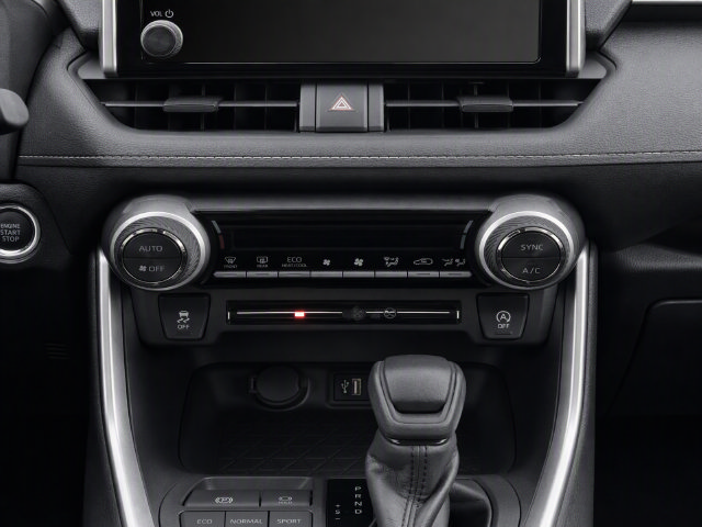 Used 2024 Toyota RAV4 XLE w/ Convenience Package FWD image 10