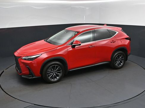 Used 2024 Lexus NX 250 FWD w/ Towing Package (2000 Lbs) image 31