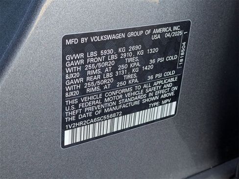 Used 2025 Volkswagen Atlas SE image 41