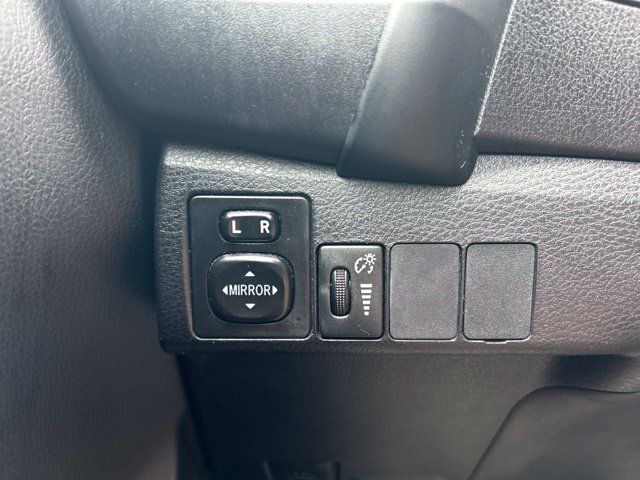 Used 2017 Toyota Corolla LE w/ Carpet Mat Package (TMS) FWD image 23
