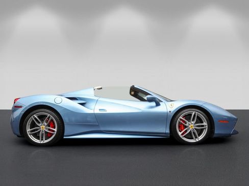 Certified 2019 Ferrari 488 Spider RWD image 2
