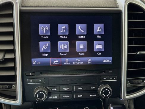 Used 2017 Porsche Cayenne image 15