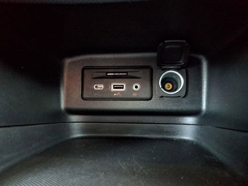 Used 2022 Chevrolet Equinox LT FWD image 9