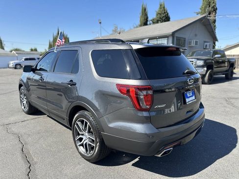 Used 2017 Ford Explorer Sport w/ Equipment Group 401A AWD/4WD image 4
