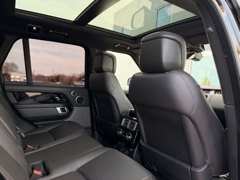 Used 2018 Land Rover Range Rover Supercharged image 21